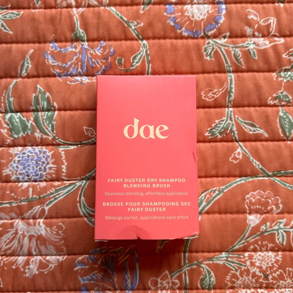 NWT Dae Dry brush!